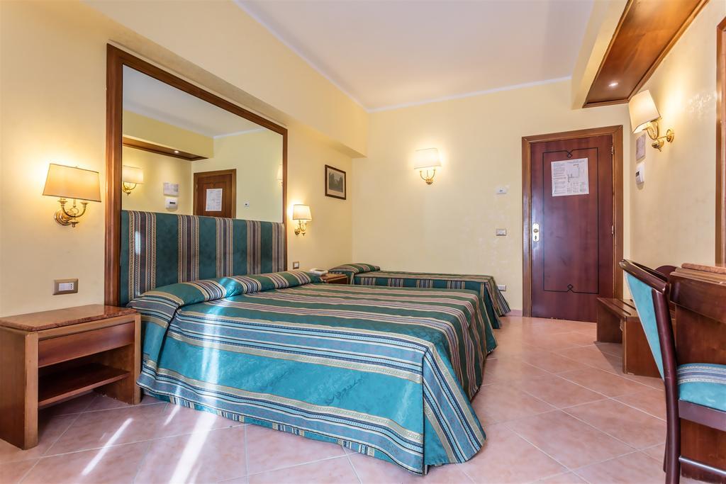 Raeli Lazio 3*