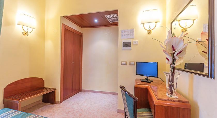 Hotel Raeli Lazio