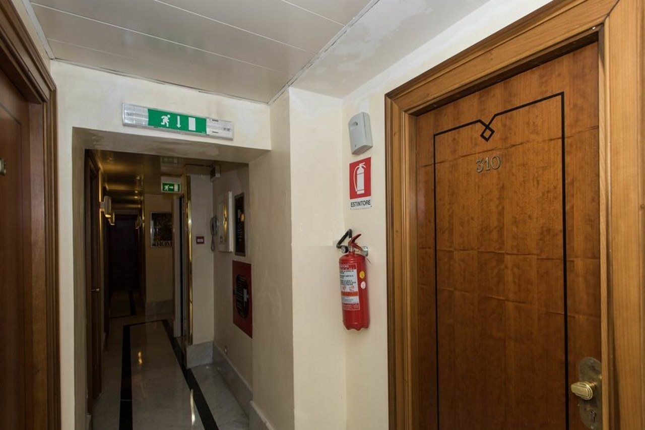 Raeli Lazio Hotel 3*