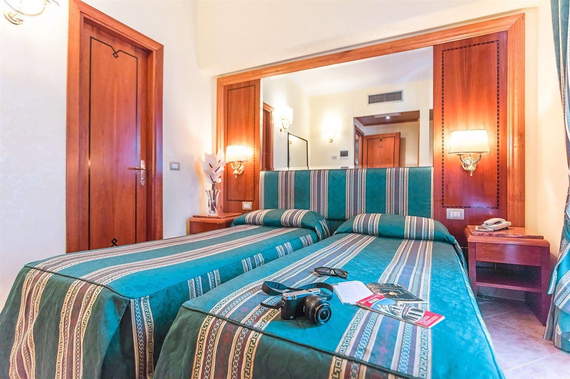 Hotel Raeli Lazio 3*