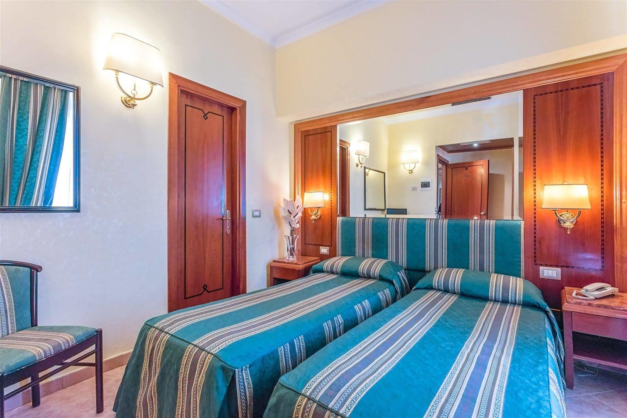 Raeli Lazio Hotel 3*