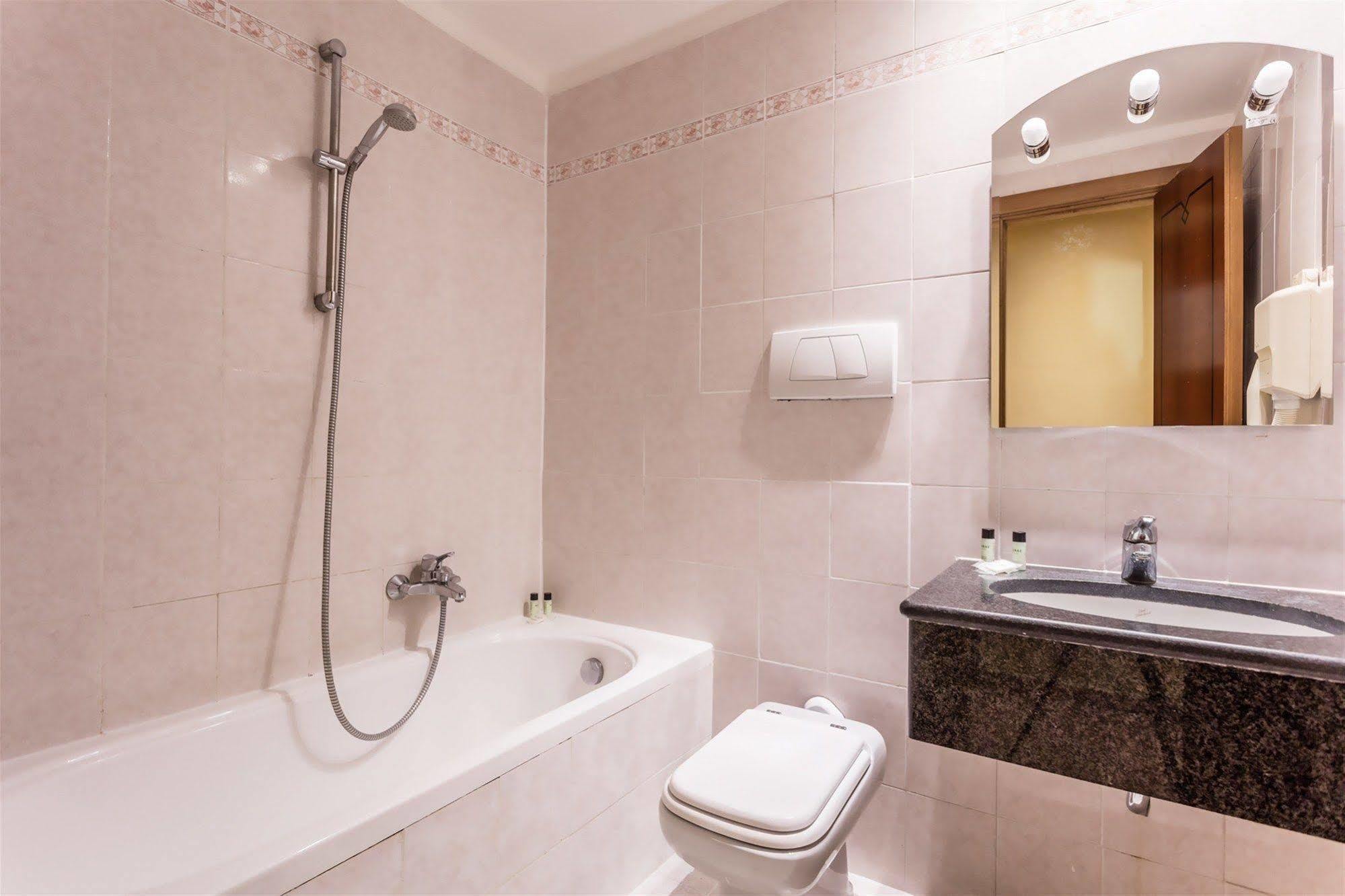 Raeli Lazio Hotel 3*